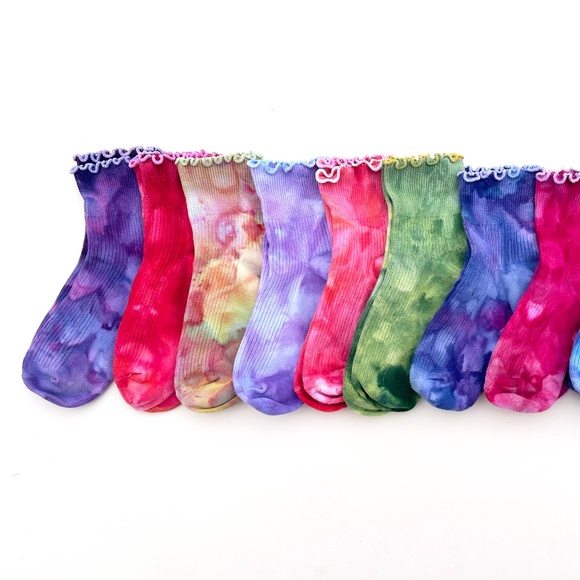 Colorful Red Ruffle Socks Tie Dye Cherry Pink Womens Mid crew Ice Dye Socks - Picture 3 of 4